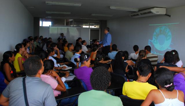 Visitando Universidad del Atlantico, Barranquilla, Colombia